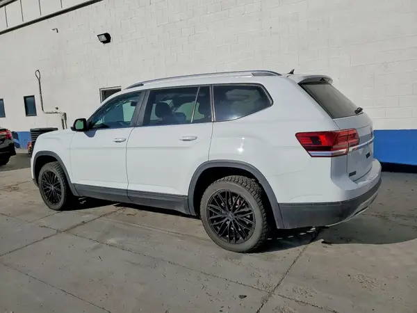 1V2GR2CA0JC552424 2018 VOLKSWAGEN ATLAS - Image 2