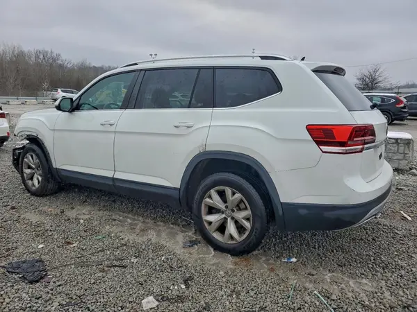 1V2GR2CA2JC527671 2018 VOLKSWAGEN ATLAS - Image 2
