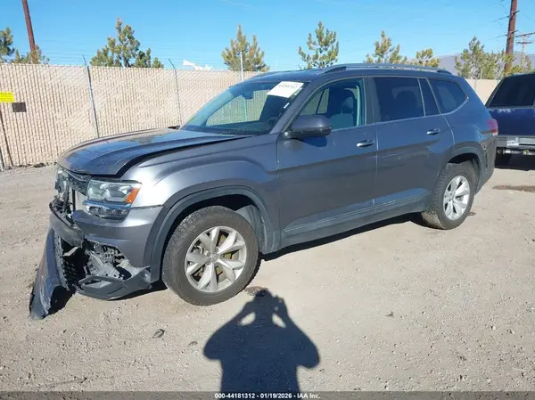 1V2GR2CA2JC545572 2018 VOLKSWAGEN ATLAS - Image 2