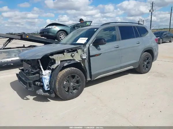 1V2GR2CA2RC550072 2024 VOLKSWAGEN ATLAS - Image 2