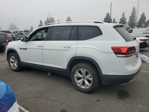 1V2GR2CA5JC517572 2018 VOLKSWAGEN ATLAS - Image 2