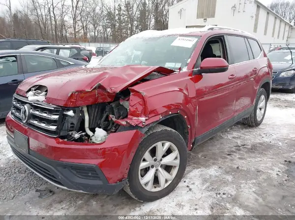 1V2GR2CA7JC524071 2018 VOLKSWAGEN ATLAS - Image 2