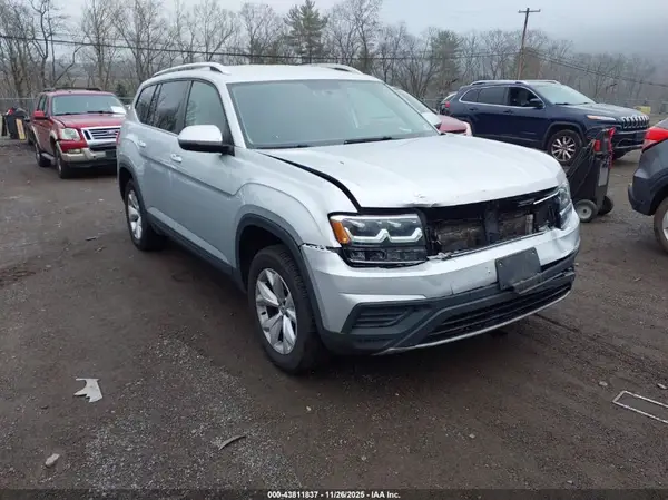 1V2GR2CA8JC534351 2018 VOLKSWAGEN ATLAS - Image 1
