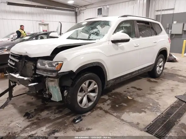 1V2GR2CA8LC502468 2020 VOLKSWAGEN ATLAS - Image 2