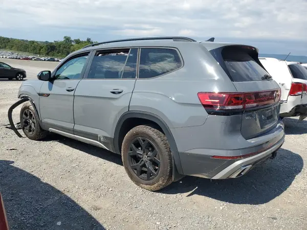 1V2GR2CA8RC562632 2024 VOLKSWAGEN ATLAS - Image 2