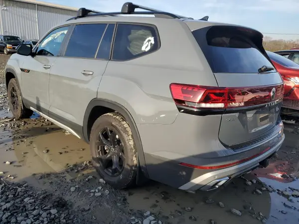 1V2GR2CA8RC567636 2024 VOLKSWAGEN ATLAS - Image 2