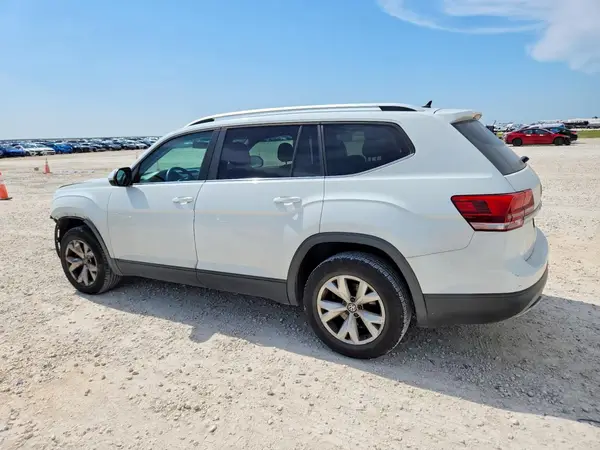1V2GR2CA9JC539204 2018 VOLKSWAGEN ATLAS - Image 2