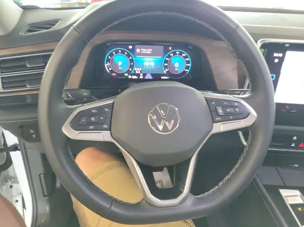 1V2HR2CA0RC556344 2024 VOLKSWAGEN ATLAS - Image 8