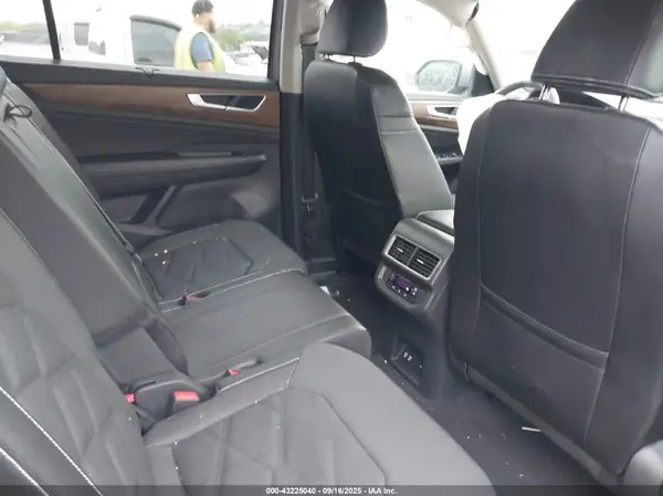 1V2HR2CA1RC537995 2024 VOLKSWAGEN ATLAS - Image 8