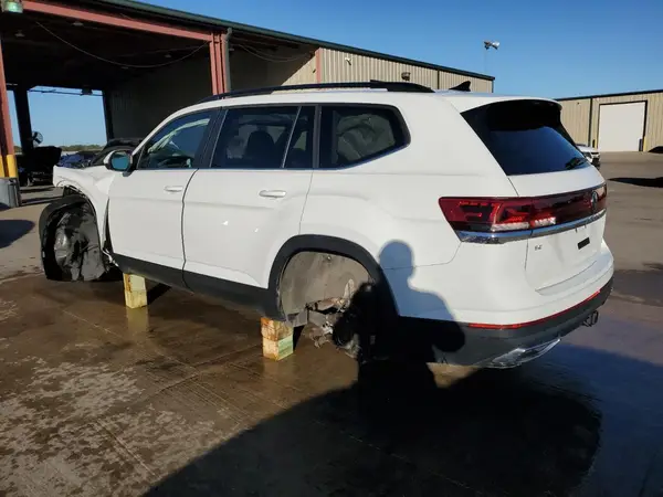 1V2HR2CA1RC563190 2024 VOLKSWAGEN ATLAS - Image 2