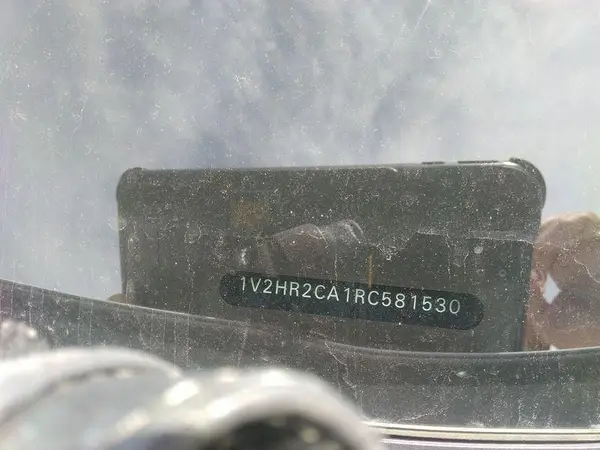 1V2HR2CA1RC581530 2024 VOLKSWAGEN ATLAS - Image 1