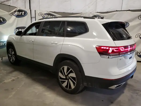1V2HR2CA1SC504887 2025 VOLKSWAGEN ATLAS - Image 2