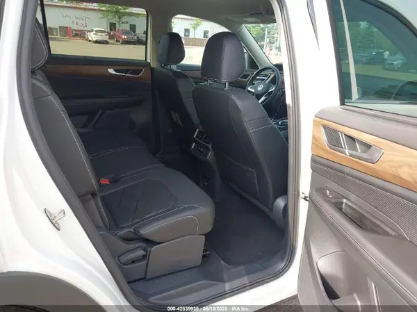 1V2HR2CA1SC538330 2025 VOLKSWAGEN ATLAS - Image 8