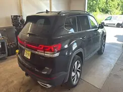 1V2HR2CA2RC553977 2024 VOLKSWAGEN ATLAS