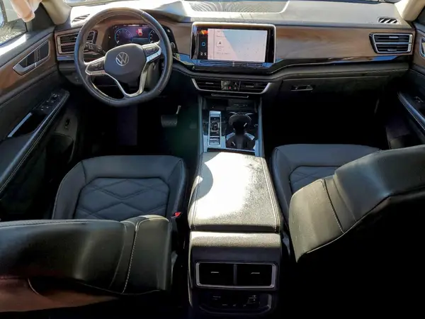 1V2HR2CA3RC532183 2024 VOLKSWAGEN ATLAS - Image 8