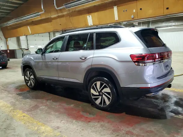 1V2HR2CA3SC531718 2025 VOLKSWAGEN ATLAS - Image 2