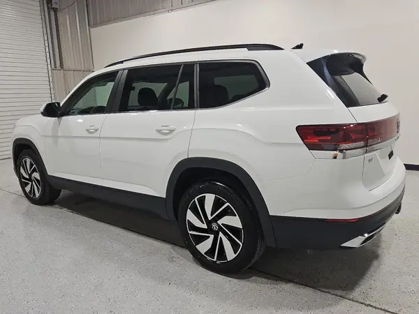 1V2HR2CA5RC544769 2024 VOLKSWAGEN ATLAS - Image 2