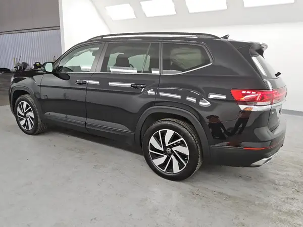 1V2HR2CA6RC539421 2024 VOLKSWAGEN ATLAS - Image 2