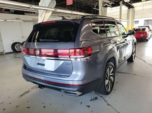 1V2HR2CA6RC564853 2024 VOLKSWAGEN ATLAS - Image 2