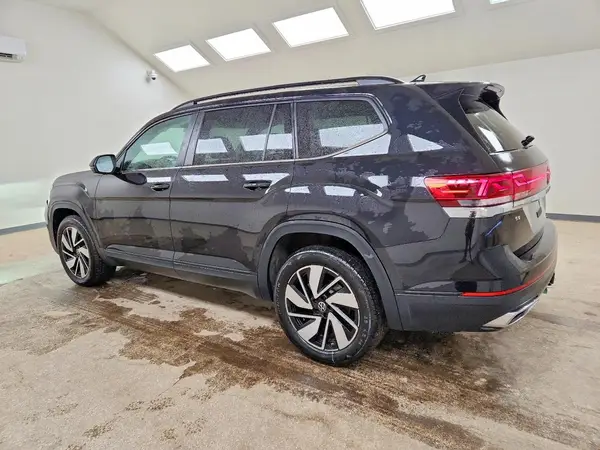 1V2HR2CA6SC519241 2025 VOLKSWAGEN ATLAS - Image 2