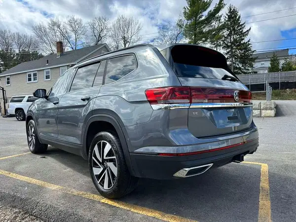 1V2HR2CA6SC558394 2025 VOLKSWAGEN ATLAS - Image 2