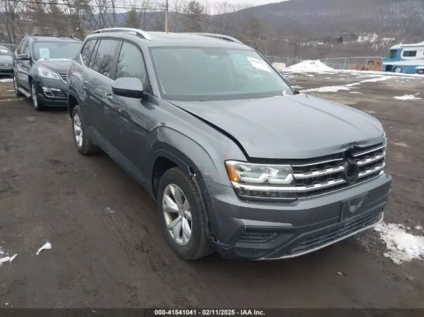1V2HR2CA7JC501443 2018 VOLKSWAGEN ATLAS - Image 1