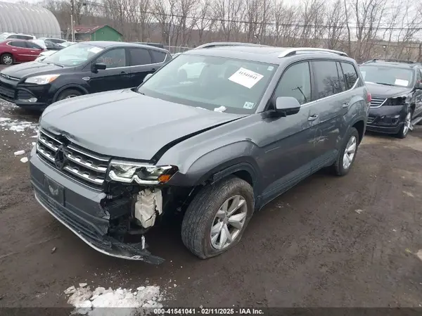 1V2HR2CA7JC501443 2018 VOLKSWAGEN ATLAS - Image 2