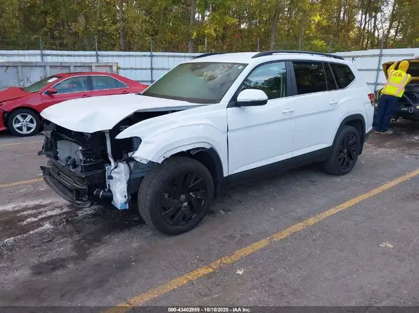 1V2HR2CA7RC540786 2024 VOLKSWAGEN ATLAS - Image 2