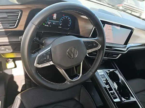 1V2HR2CA7RC556423 2024 VOLKSWAGEN ATLAS - Image 8
