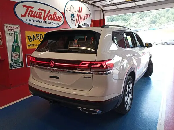 1V2HR2CA7RC564649 2024 VOLKSWAGEN ATLAS - Image 2