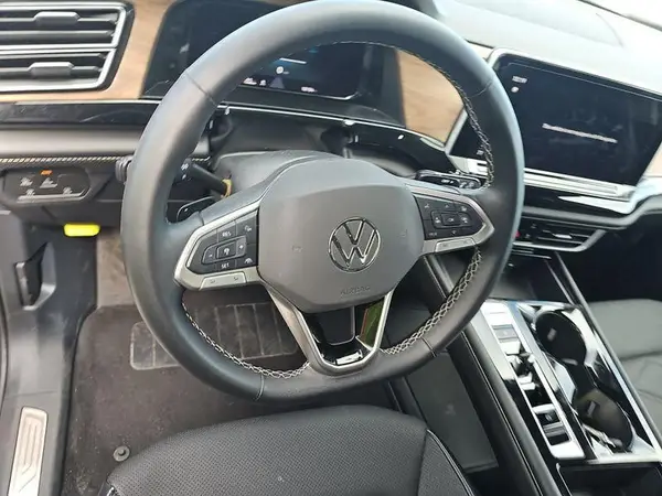 1V2HR2CA7RC567017 2024 VOLKSWAGEN ATLAS - Image 2