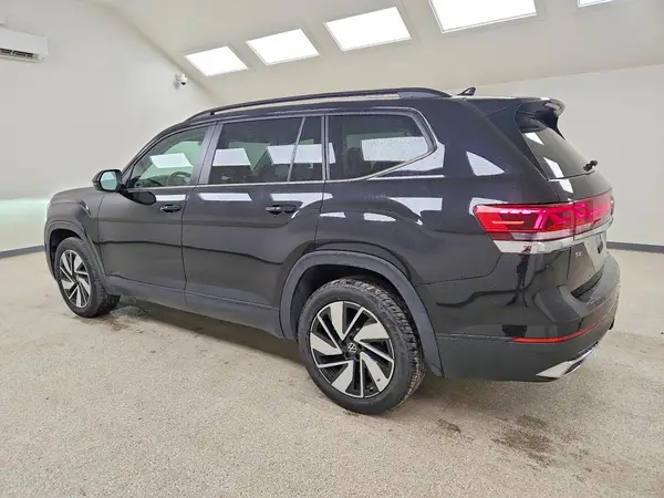 1V2HR2CA7RC578065 2024 VOLKSWAGEN ATLAS - Image 2
