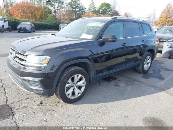 1V2HR2CA8JC500429 2018 VOLKSWAGEN ATLAS - Image 2