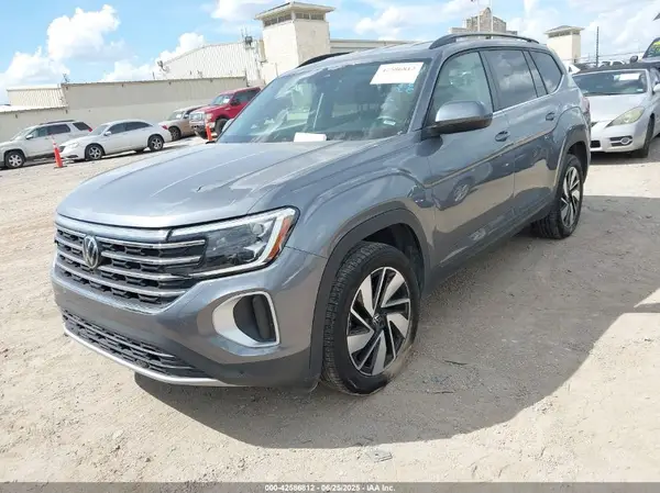 1V2HR2CA8RC563655 2024 VOLKSWAGEN ATLAS - Image 2