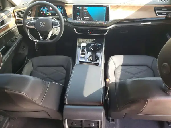 1V2HR2CA8RC568743 2024 VOLKSWAGEN ATLAS - Image 8