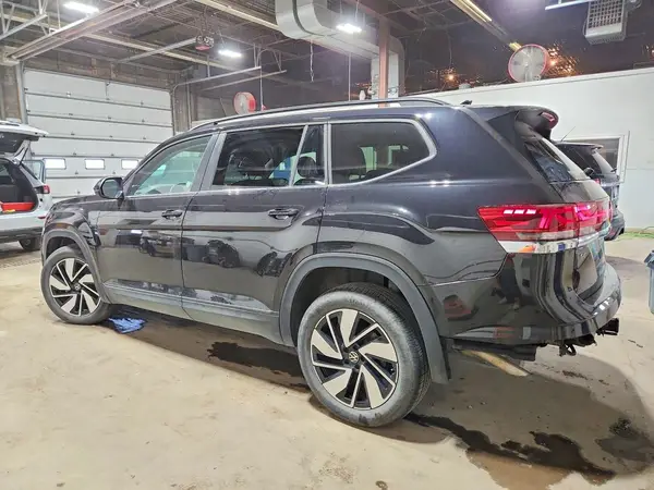 1V2HR2CA8SC540396 2025 VOLKSWAGEN ATLAS - Image 2