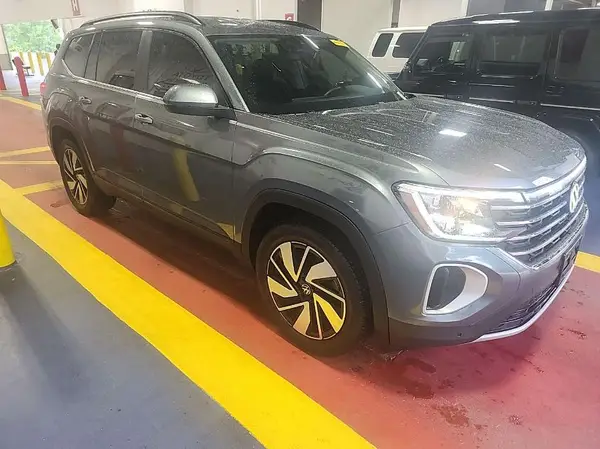 1V2HR2CAXRC564175 2024 VOLKSWAGEN ATLAS - Image 1