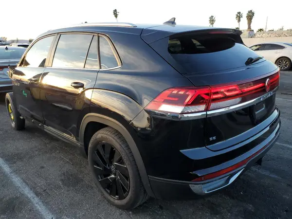 1V2JE2CA0RC228032 2024 VOLKSWAGEN ATLAS - Image 2