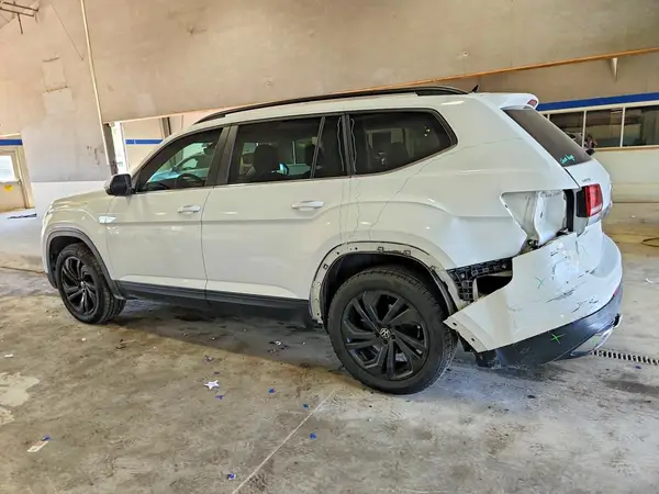 1V2JP2CA6NC563333 2022 VOLKSWAGEN ATLAS - Image 2