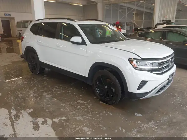 1V2JR2CA1PC548834 2023 VOLKSWAGEN ATLAS - Image 1