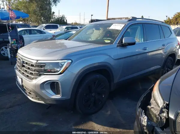 1V2JR2CA1SC526437 2025 VOLKSWAGEN ATLAS - Image 2