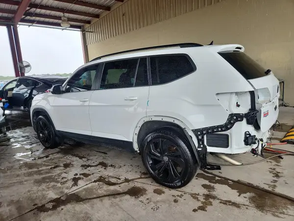 1V2JR2CA7PC549678 2023 VOLKSWAGEN ATLAS - Image 2