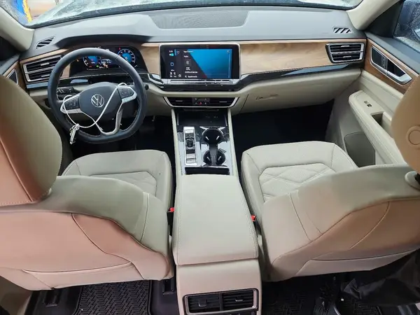 1V2JR2CAXSC556388 2025 VOLKSWAGEN ATLAS - Image 8