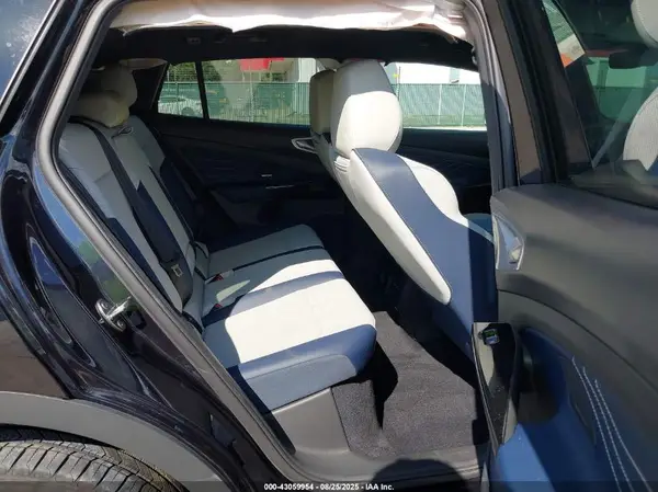 1V2JSPE82SC000460 2025 VOLKSWAGEN ID.4 - Image 8
