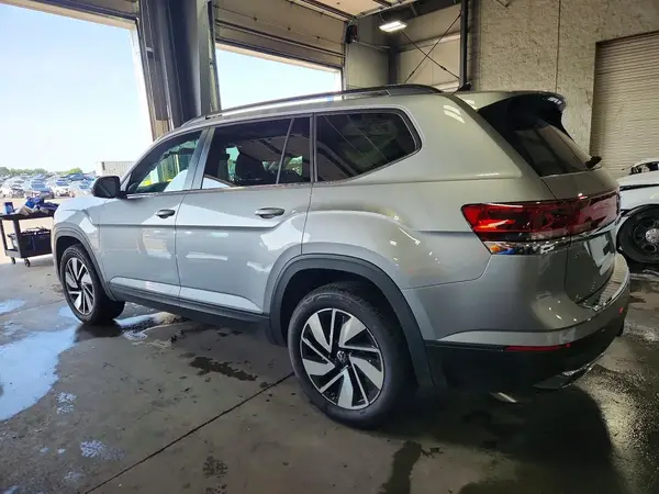 1V2KN2CA4TC555481 2026 VOLKSWAGEN ATLAS - Image 2