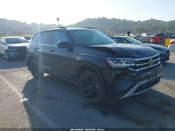 1V2KP2CA9NC555019 2022 VOLKSWAGEN ATLAS - Image 1