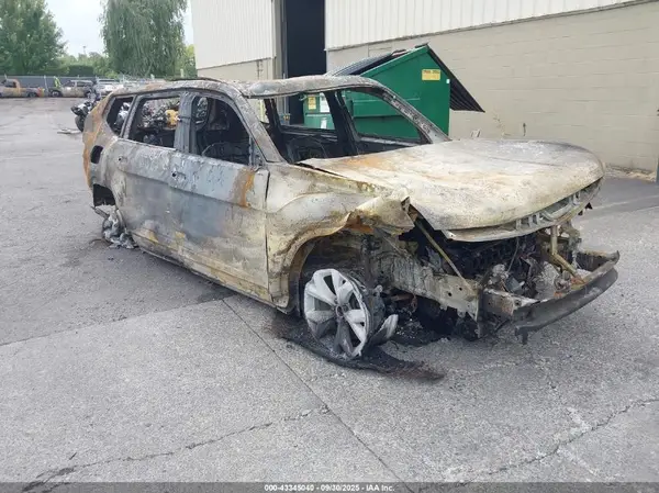 1V2KR2CA0JC514041 2018 VOLKSWAGEN ATLAS - Image 1