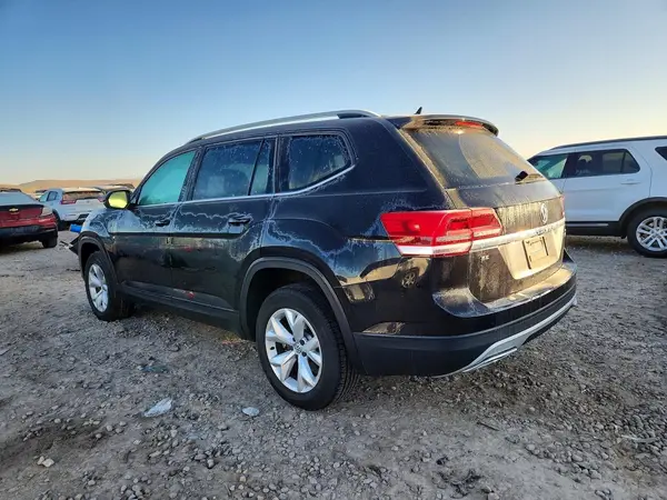 1V2KR2CA0JC533284 2018 VOLKSWAGEN ATLAS - Image 2