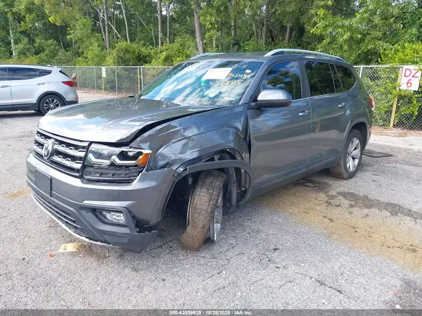 1V2KR2CA0JC546875 2018 VOLKSWAGEN ATLAS - Image 2