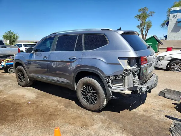 1V2KR2CA0JC572778 2018 VOLKSWAGEN ATLAS - Image 2
